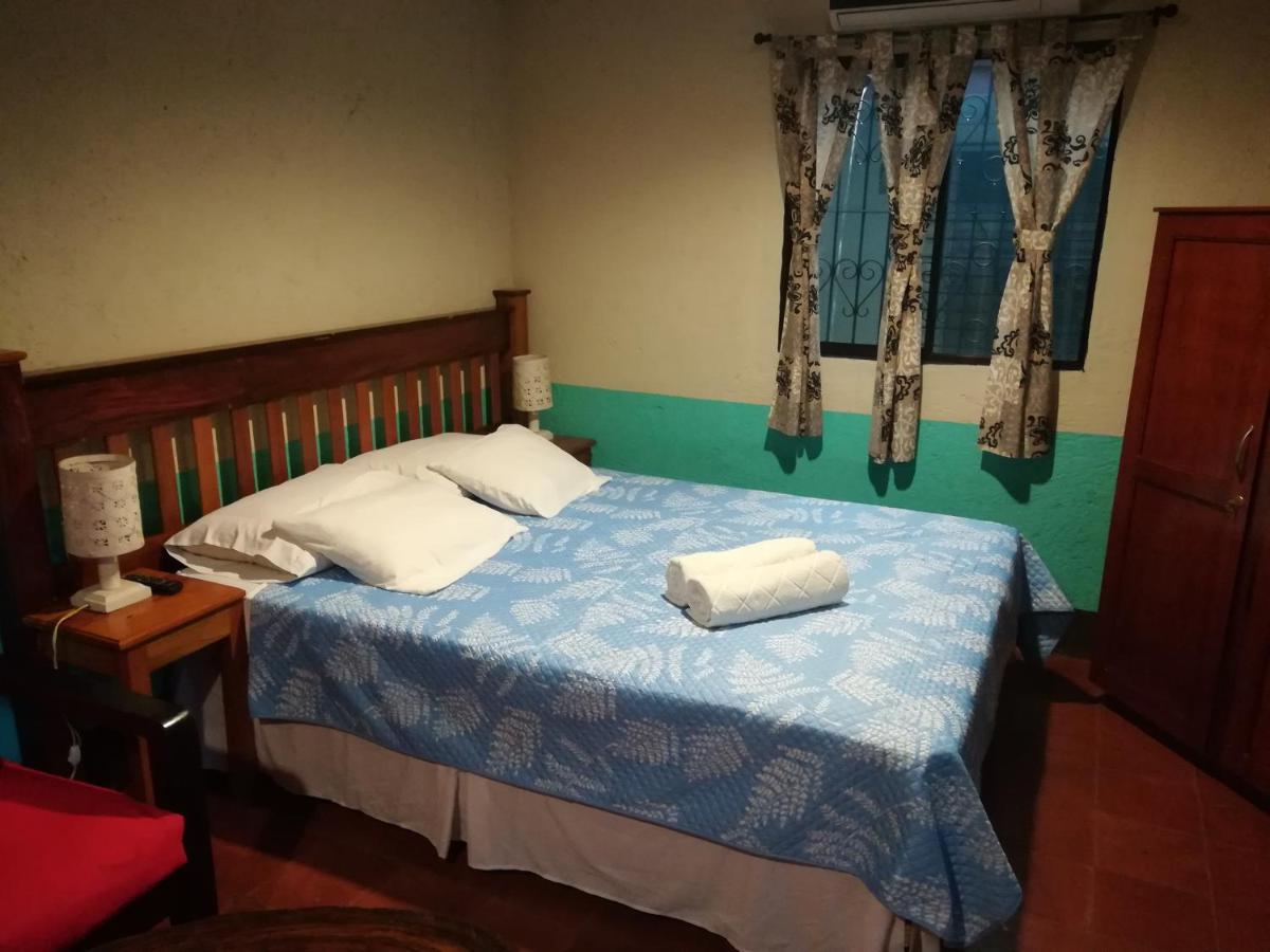 Hostal Harvest House León Eksteriør billede