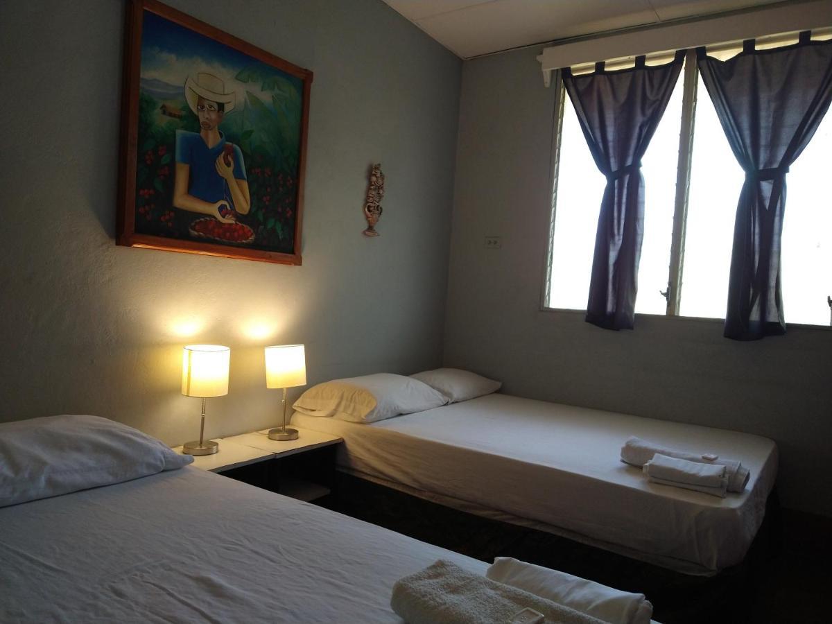 Hostal Harvest House León Eksteriør billede