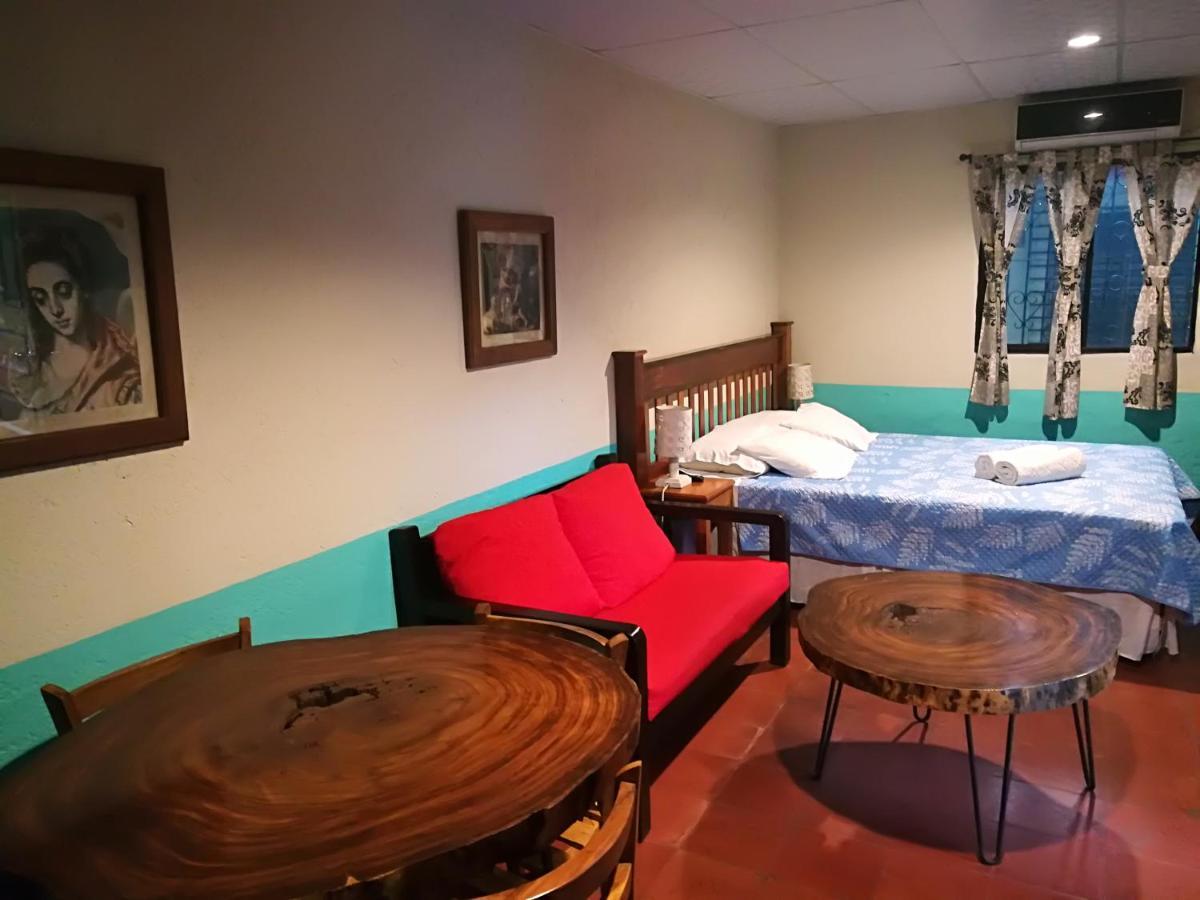 Hostal Harvest House León Eksteriør billede